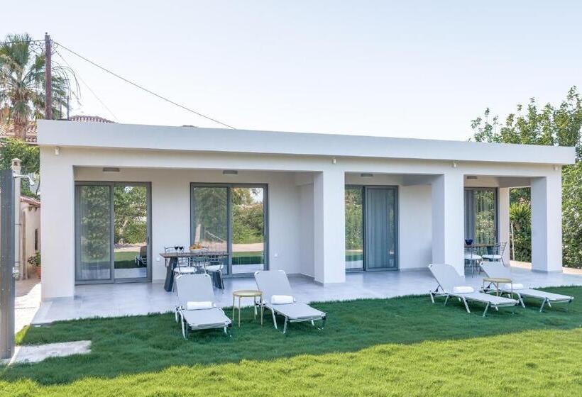 سوئیت جونیور با چشم‌انداز باغ, Lemonia Accommodations