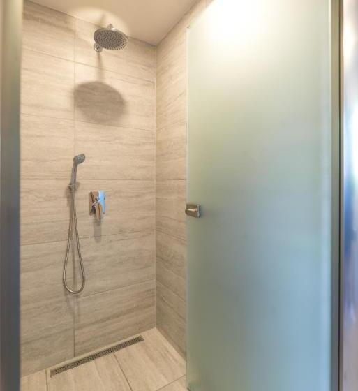 سوئیت جونیور با چشم‌انداز باغ, Lemonia Accommodations