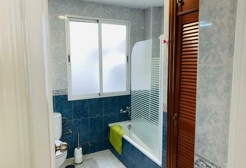 اتاق استاندارد, Oh! My Hostel