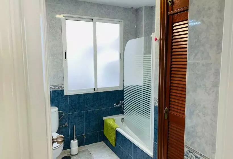 اتاق استاندارد, Oh! My Hostel