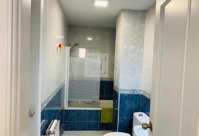 اتاق استاندارد, Oh! My Hostel