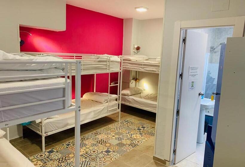 خانه 1 خوابه, Oh! My Hostel