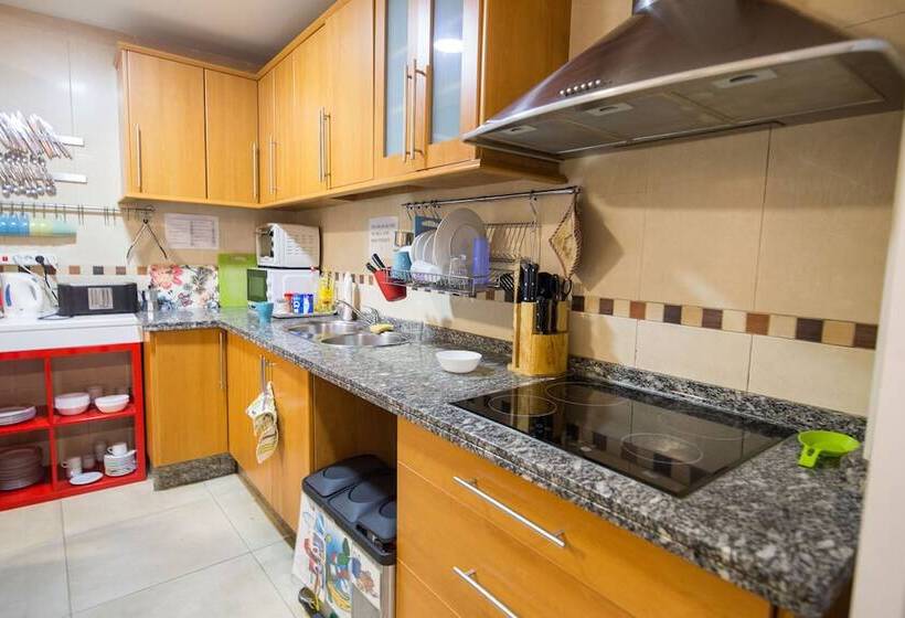 اتاق استاندارد, Oh! My Hostel