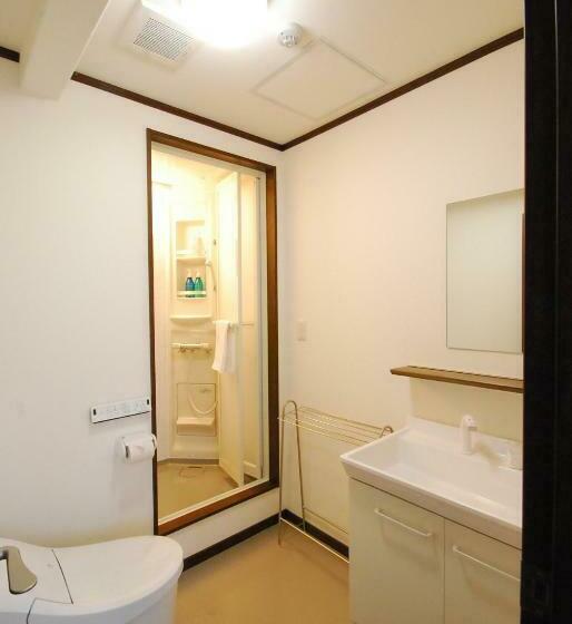 Habitació Triple Estàndard, Pension Lavender