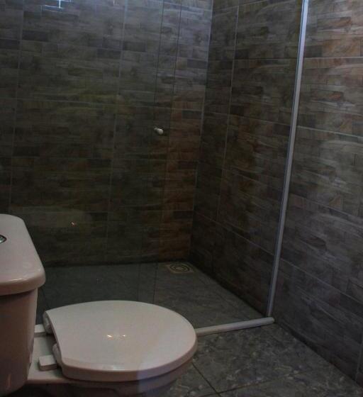 标准三人间, B&b Pedra Do Meio