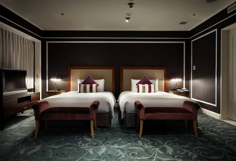 סוויטת ג'וניור, Allamanda Aoyama Tokyo