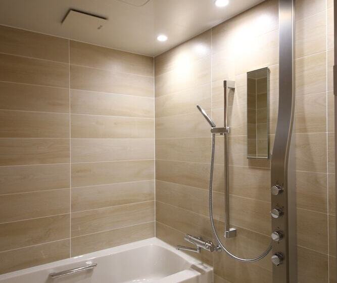 סוויטת מאסור, Allamanda Aoyama Tokyo