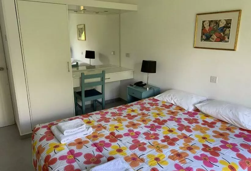 Standard Interior Room