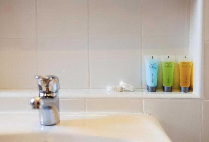 オーシャンビュースタンダードルーム, Axiothea