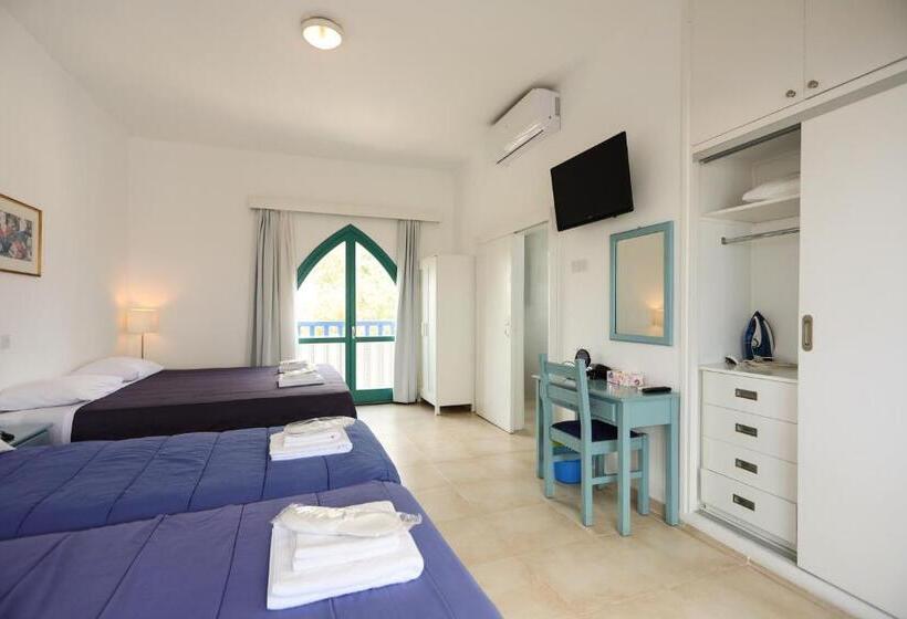 ファミリールーム, Axiothea