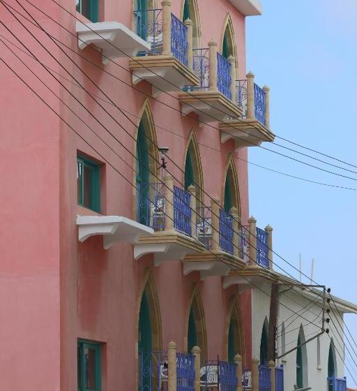 エコノミーシングルルーム, Axiothea