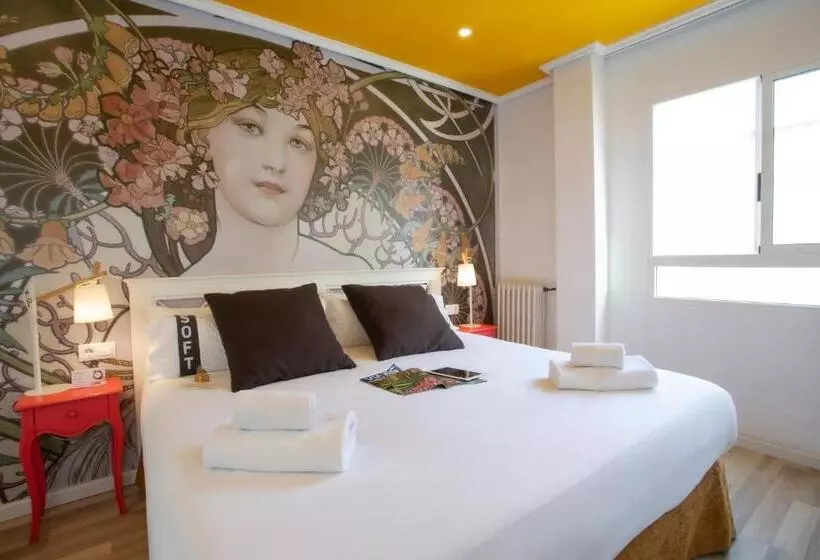 Economy Quadruple Room, Casual Vintage Valencia