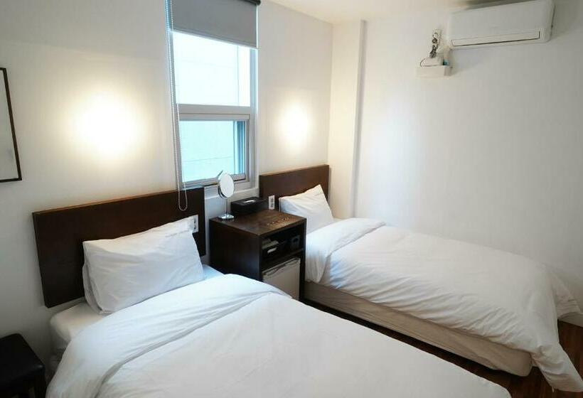 Camera Standard, Ekonomy Haeundae Hostel