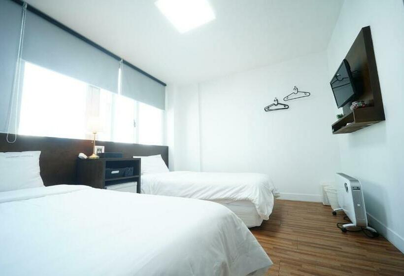 Camera Standard, Ekonomy Haeundae Hostel