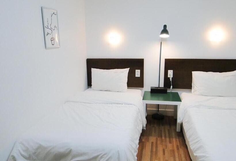 Camera Standard, Ekonomy Haeundae Hostel