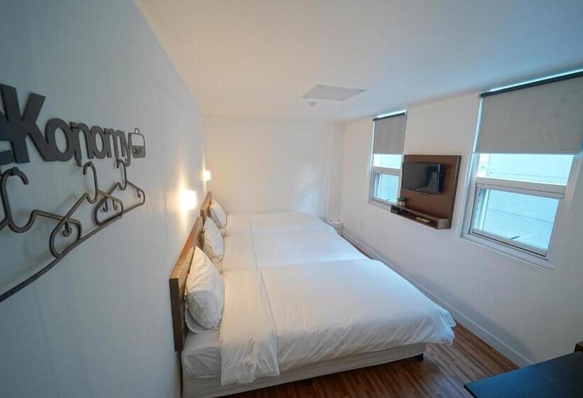 Camera Tripla Standard, Ekonomy Haeundae Hostel