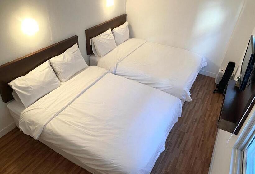 Camera Familiare, Ekonomy Haeundae Hostel