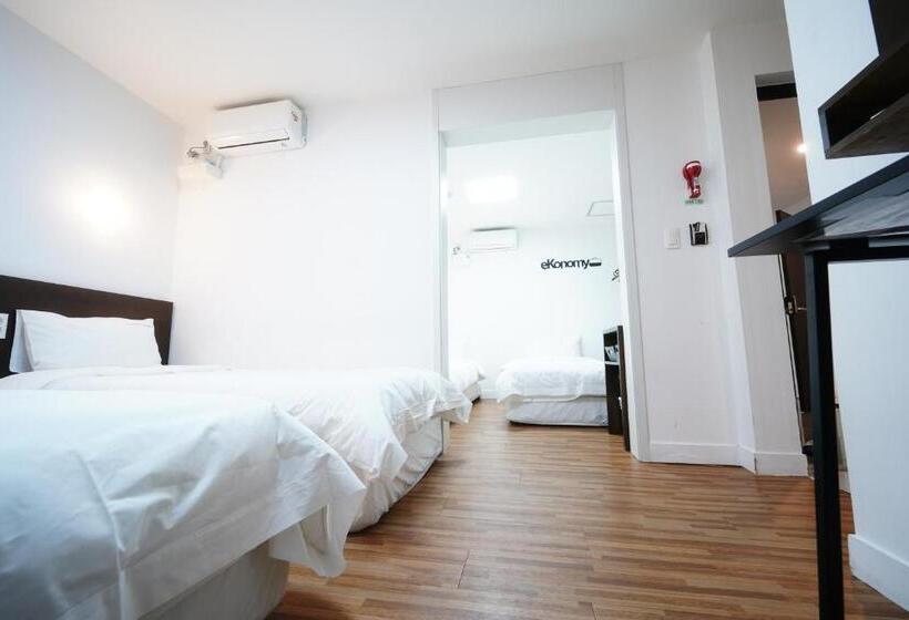 Camera Familiare Deluxe, Ekonomy Haeundae Hostel