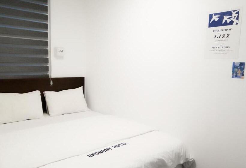 Camera Deluxe, Ekonomy Haeundae Hostel