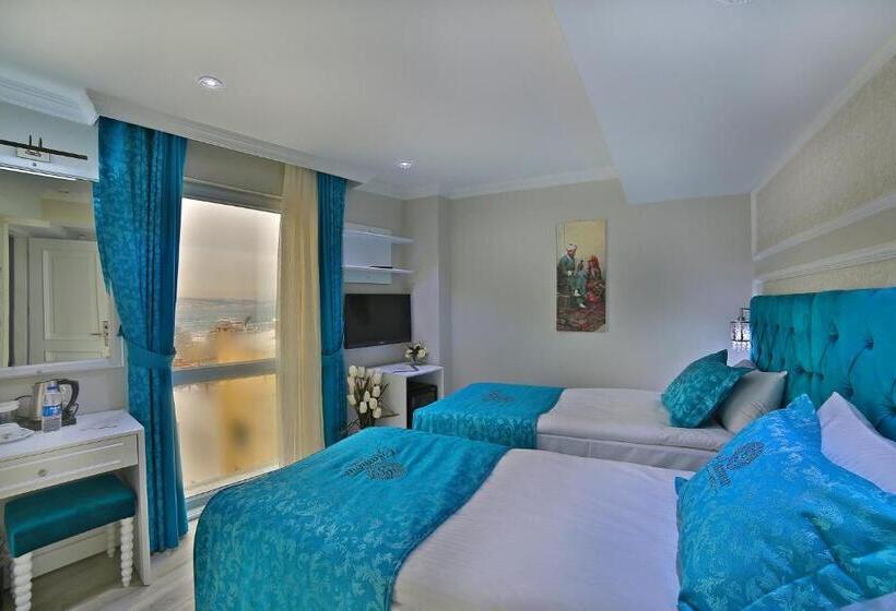 Triple Room Sea View, Glamour Hotel Istanbul Sirkeci