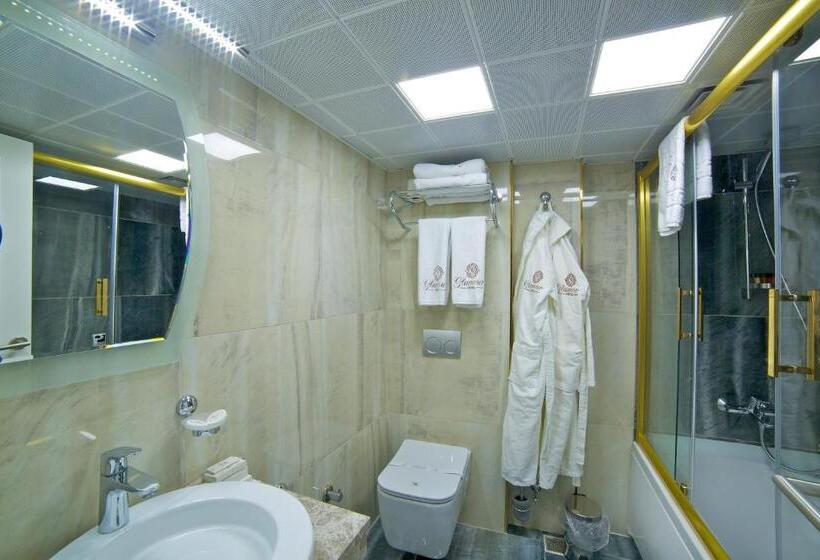 اتاق لوکس با چشمانداز دریا, Glamour Hotel Istanbul Sirkeci