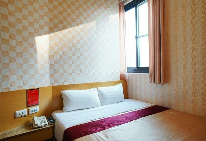 اتاق استاندارد, Happy