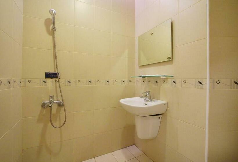 اتاق کلاس بیزنس, Happy