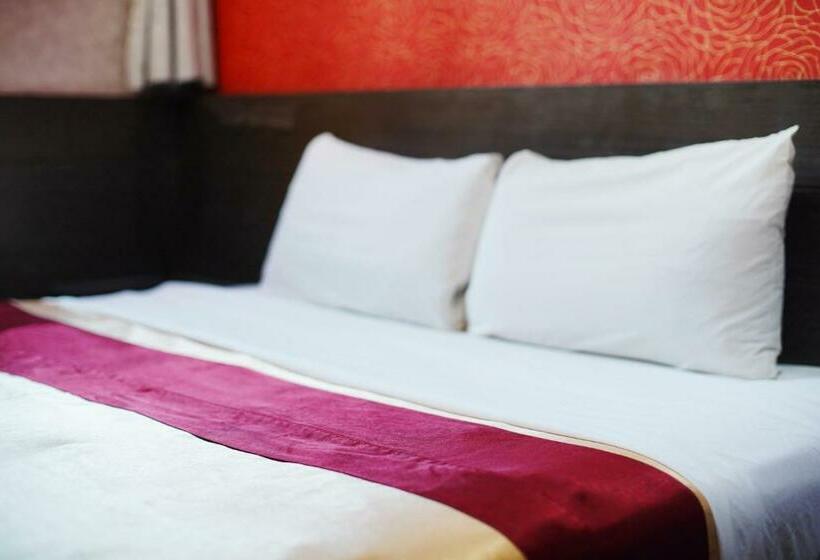 اتاق کلاس بیزنس, Happy