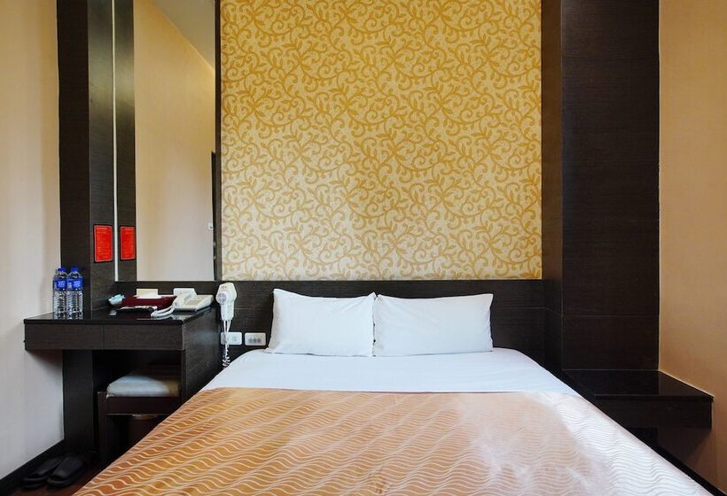 اتاق کلاس بیزنس, Happy