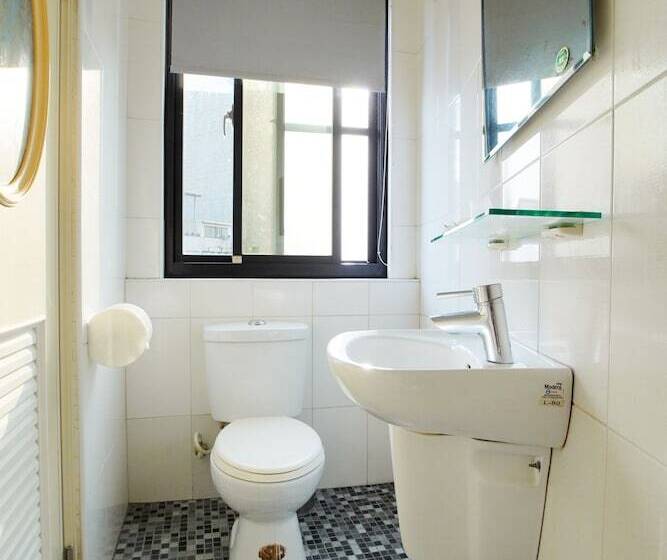 اتاق استاندارد, Happy