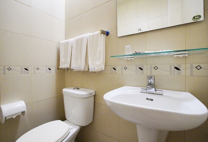 اتاق کلاس بیزنس, Happy