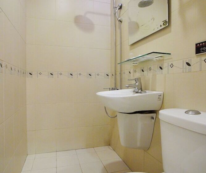 اتاق لوکس, Happy