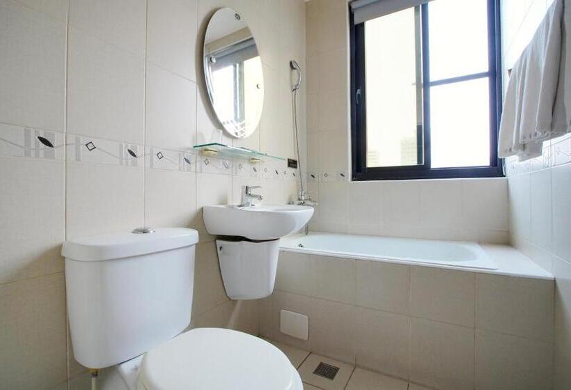 اتاق لوکس, Happy