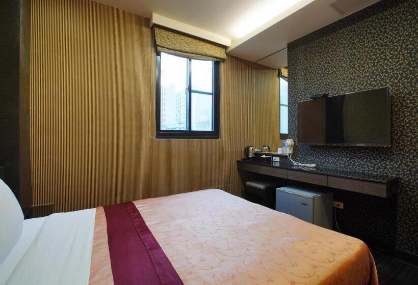 اتاق لوکس, Happy