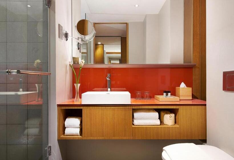 Standard Connecting Room