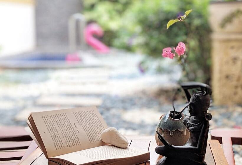 ویلای 2 خوابه, Howard Villa