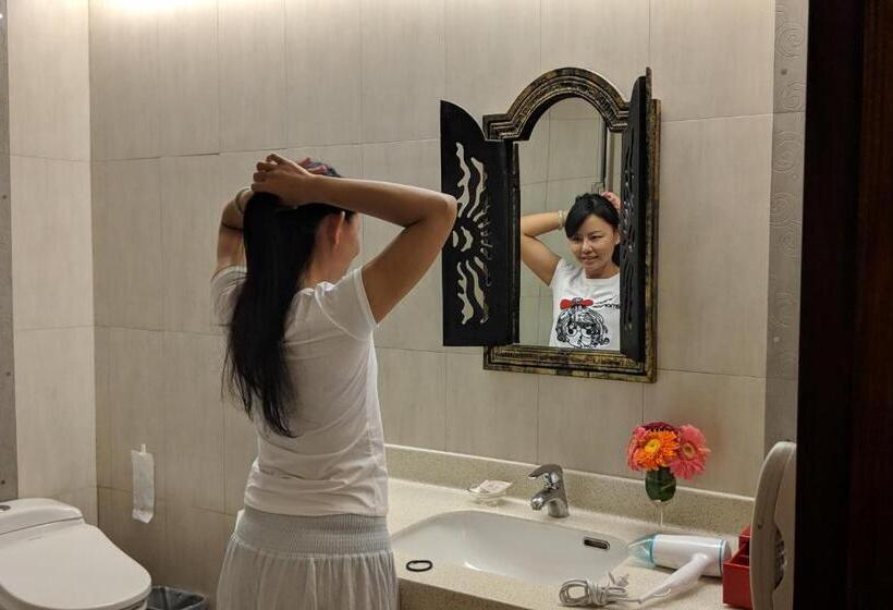 ویلای 2 خوابه, Howard Villa