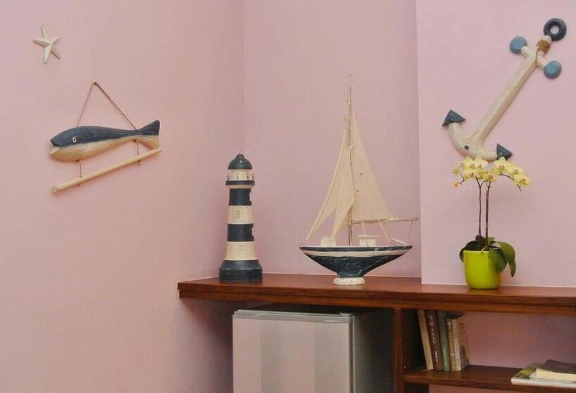 ویلای 2 خوابه, Howard Villa