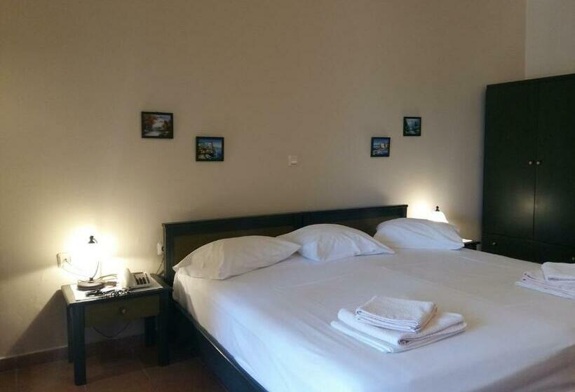 חדר סטודיו סטנדרד, Kallicrates Village