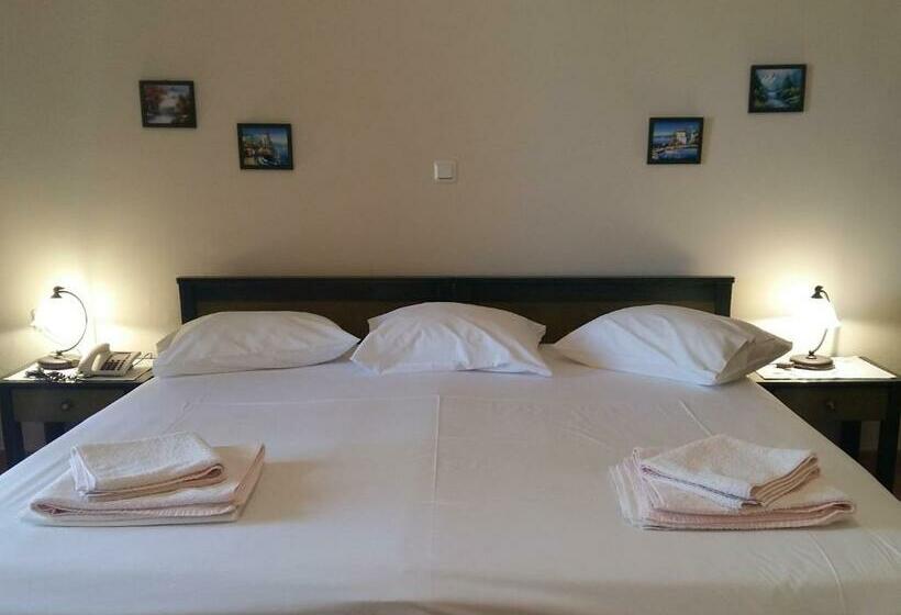 חדר סטודיו סטנדרד, Kallicrates Village