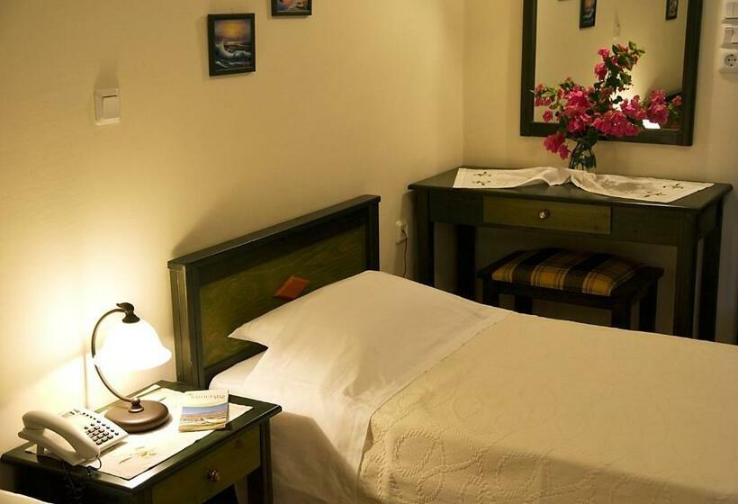 חדר סטודיו סטנדרד, Kallicrates Village