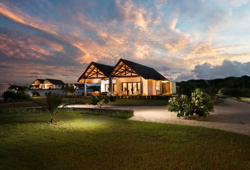 بانگلوی لوکس, Mequfi Beach Resort