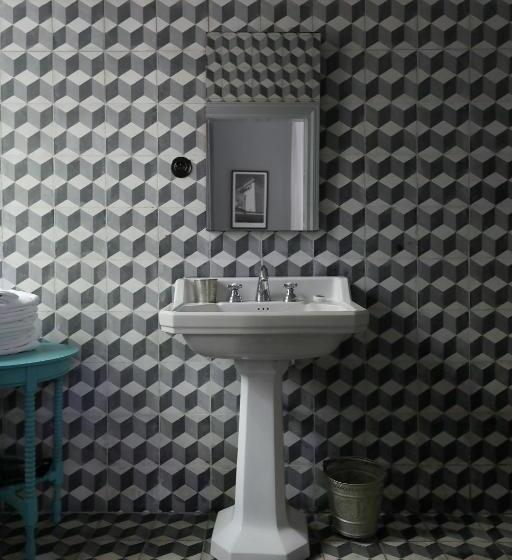 اتاق استاندارد, Mimi Calpe