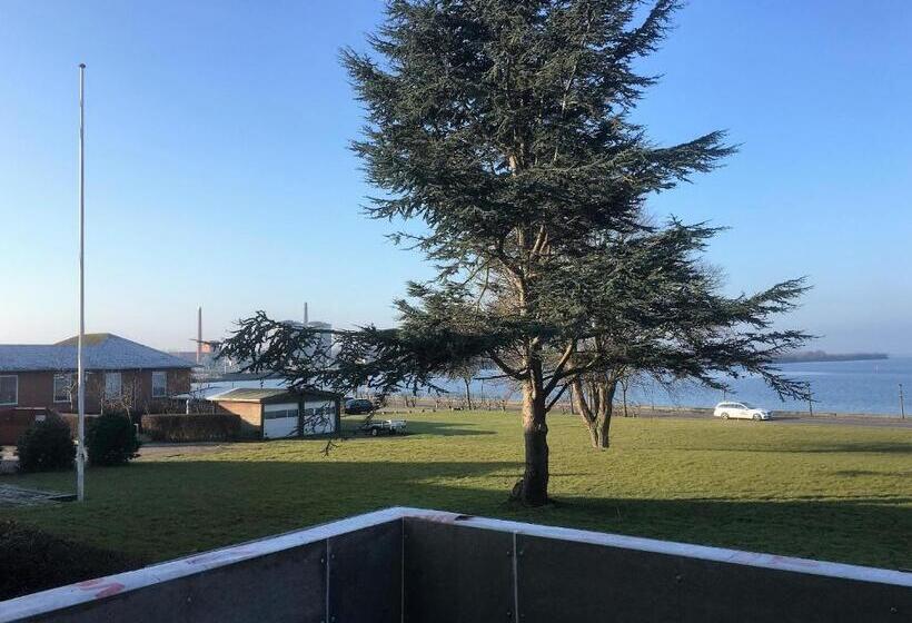 Апартаменты 3 Спальни Вид на Море, Residens Møen