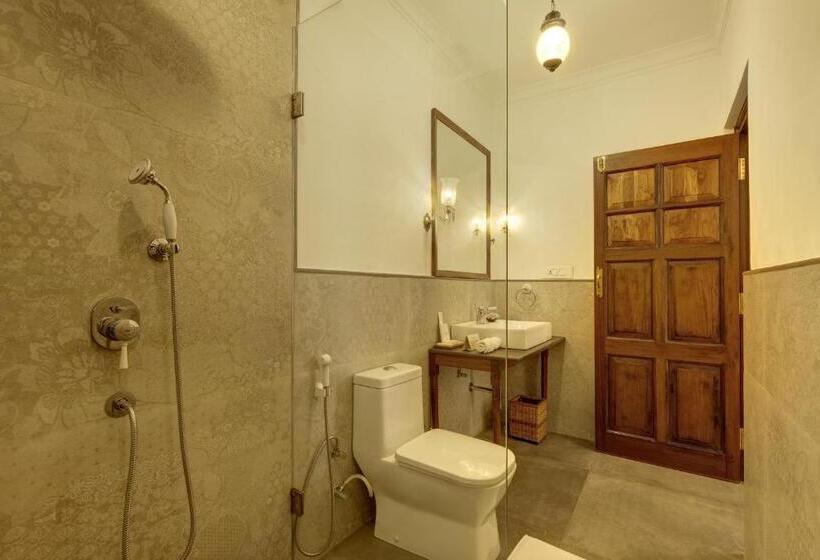 سوییت, Saraca Hotel Lucknow