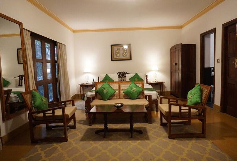 جناح, Saraca Hotel Lucknow