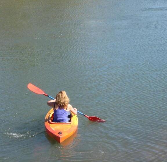 ツーベッドルーム　ヴィラ, Saltwater Villas  Pet Friendly Accommodation