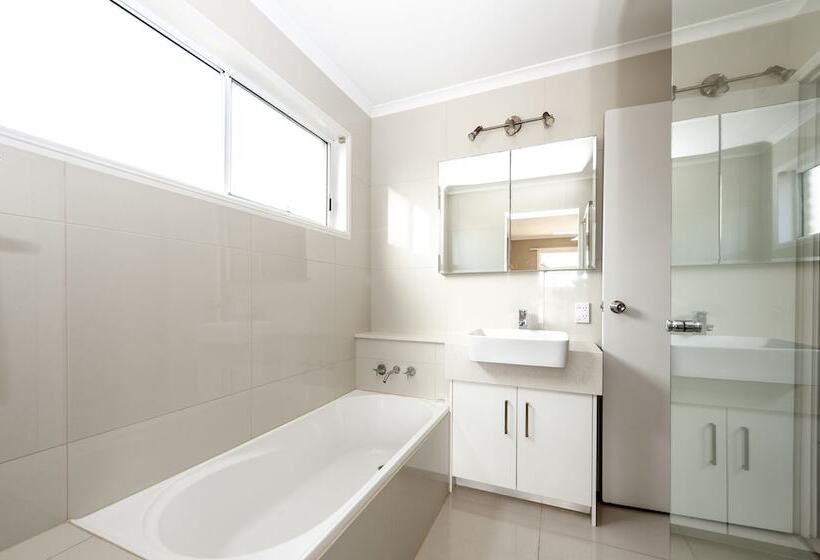 ツーベッドルーム　ヴィラ, Saltwater Villas  Pet Friendly Accommodation