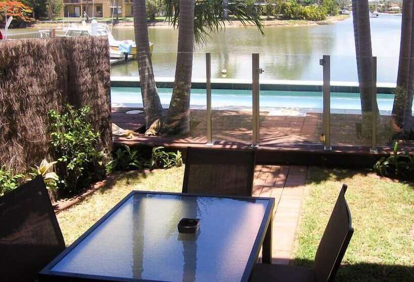 ツーベッドルーム　ヴィラ, Saltwater Villas  Pet Friendly Accommodation