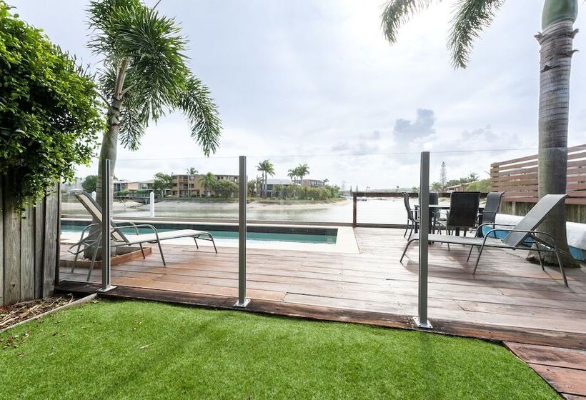 ツーベッドルーム　ヴィラ, Saltwater Villas  Pet Friendly Accommodation